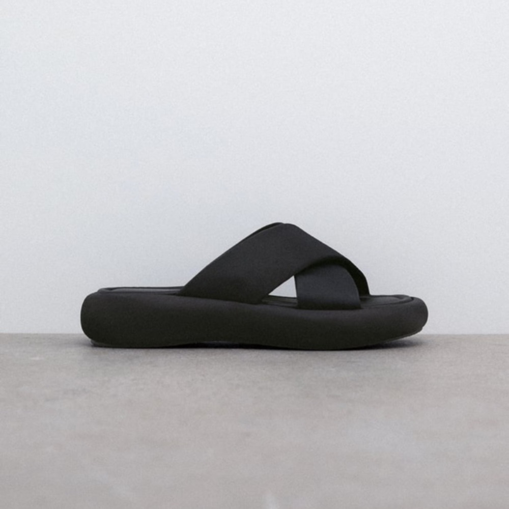 Zara flat fabric sandals size 39 worn once like new condition